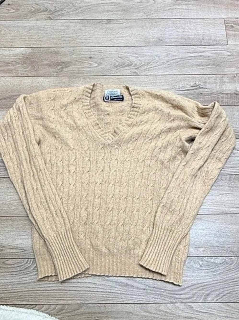 RARE Vintage Drumohr The Connecticut Yankee Cashmere Cable Sweater in Beige